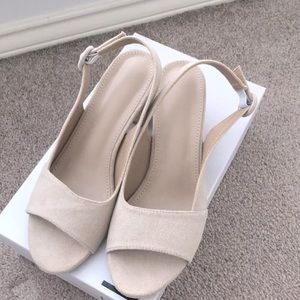 New Faux Suede Chunky Heeled Size 8